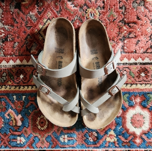 Size 38 sage green Mayari birkenstocks - Picture 4 of 6